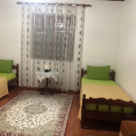 Séjour chez l'habitant Dirala Lazarat
